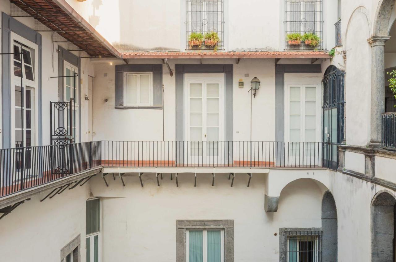 Corte Capomazza Appartamenti Napoli Bagian luar foto