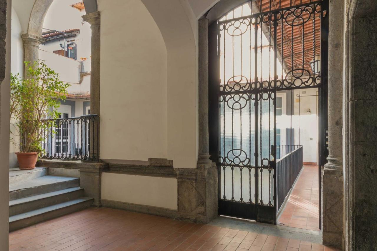 Corte Capomazza Appartamenti Napoli Bagian luar foto